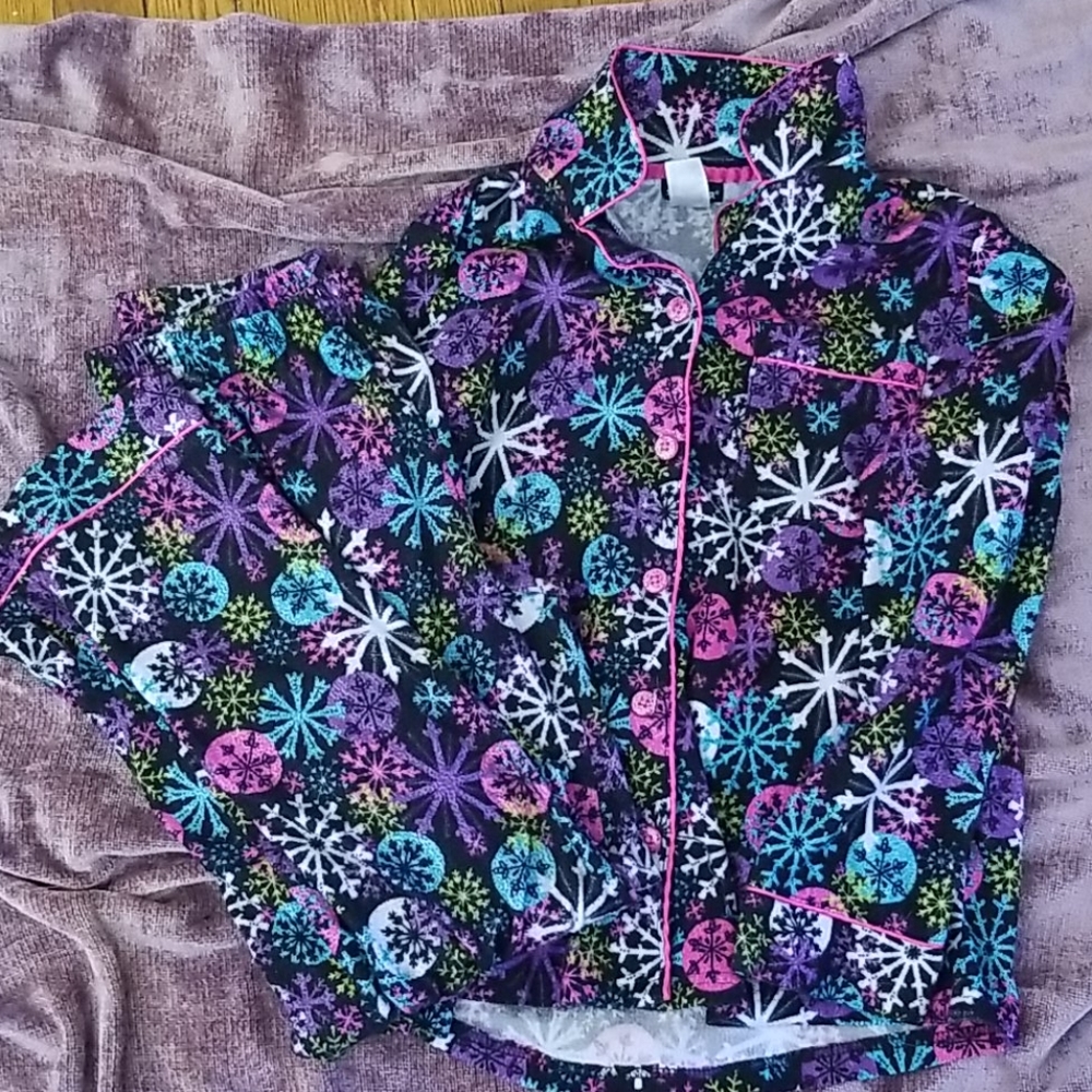 3 piece set - Kids snowflake pajamas with matching robe